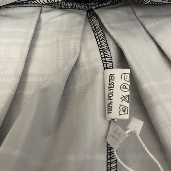 Women's pleated plaid skirt with lace hem Size S - Picture 4 of 6